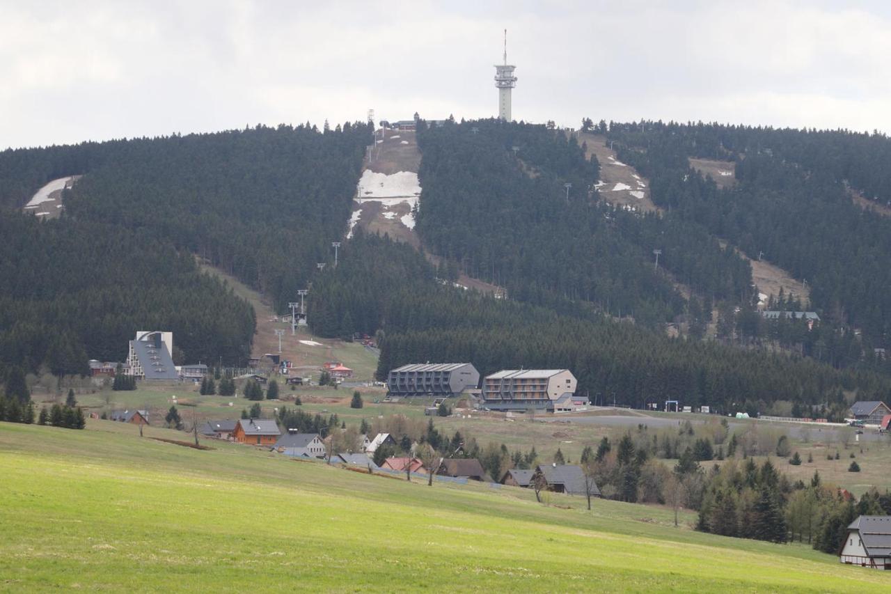 Mountain Apartments Klinovec Hexagon Лоучна-под-Клиновцем Экстерьер фото
