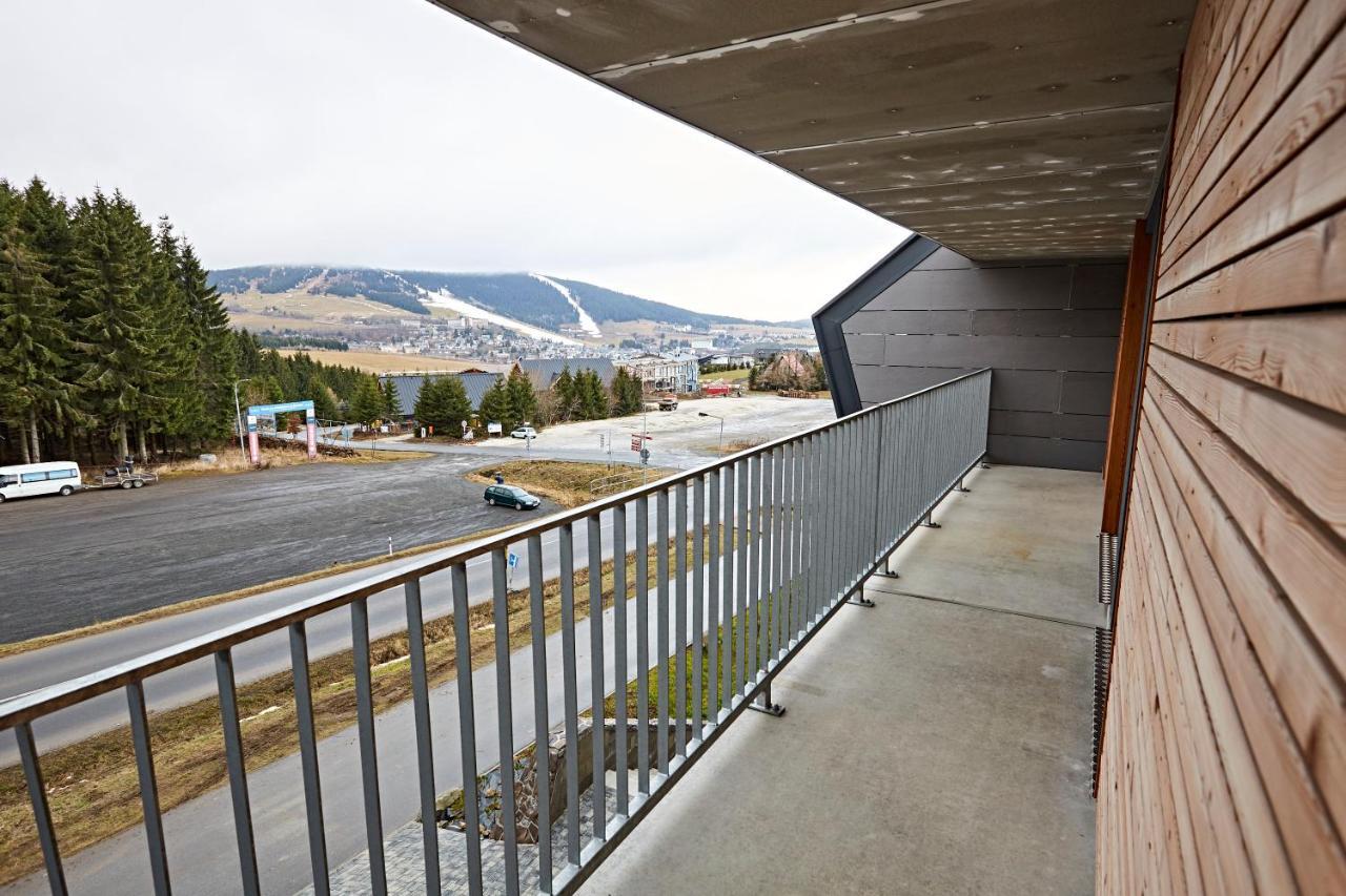 Mountain Apartments Klinovec Hexagon Лоучна-под-Клиновцем Экстерьер фото